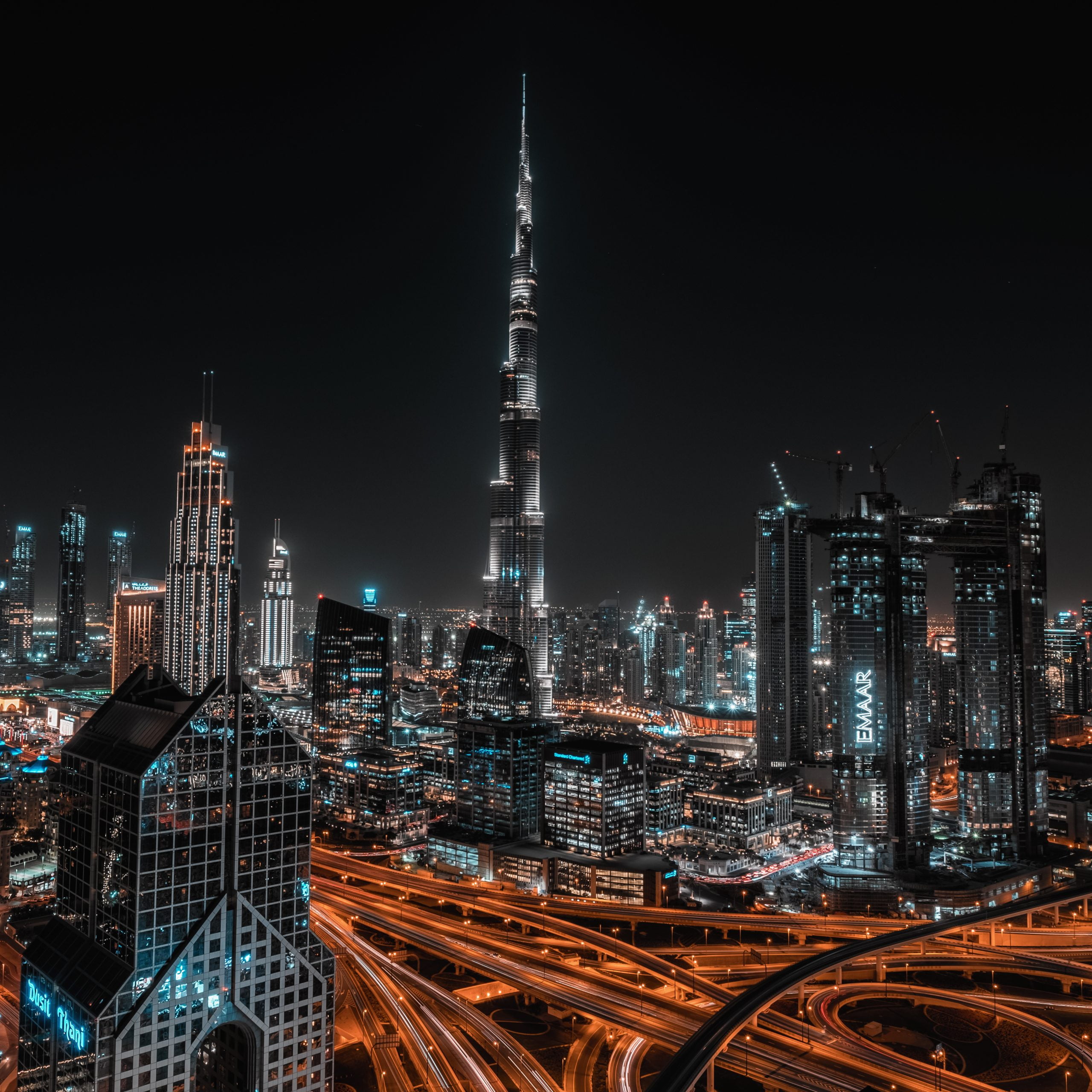 Dubai vista dalla terrazza di un rooftop
