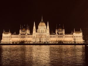 Scopri di più sull'articolo Dove mangiare bene a Budapest