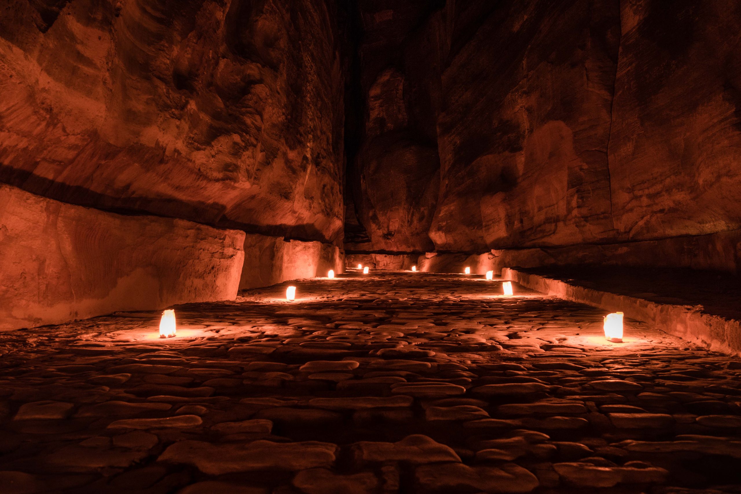 Scopri di più sull'articolo Petra by night: consigli fotografici