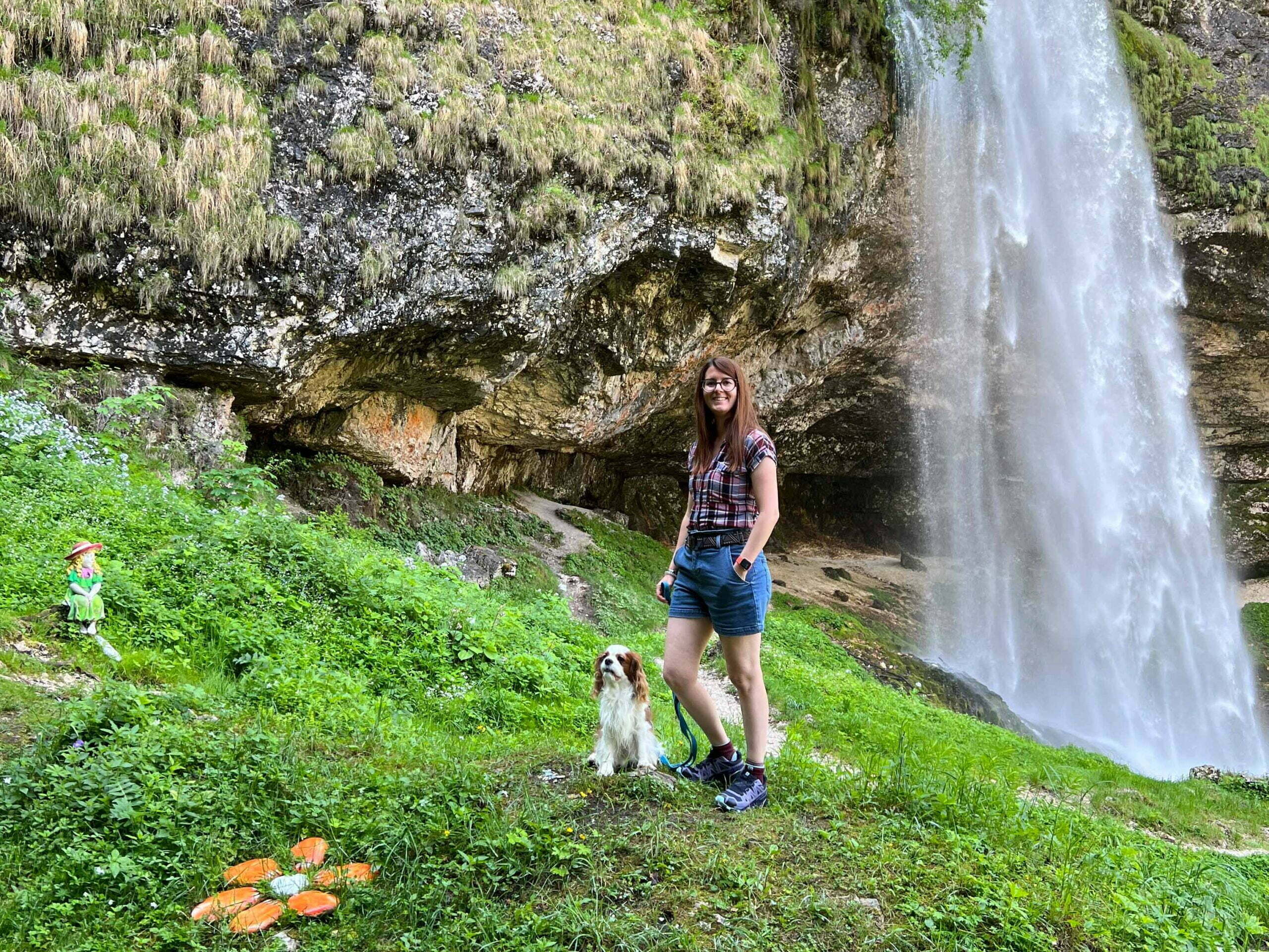 Scopri di più sull'articolo Fontanone di Goriuda: la cascata più bella del Friuli Venezia Giulia che ricorda quelle d’Islanda