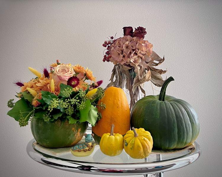 Scopri di più sull'articolo Zucca fiorita: come creare un centrotavola per le feste di Halloween e non solo